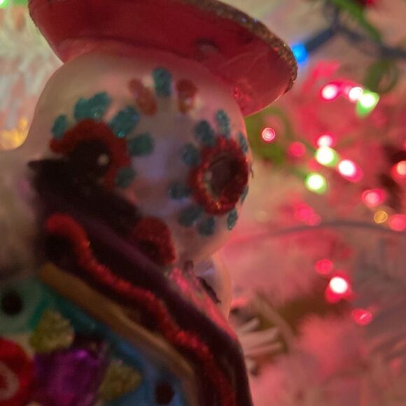 Holiday Lane Glass Sugar Skull Ornament Coffin RIP Day of the Dead Glitter - Picture 4 of 13